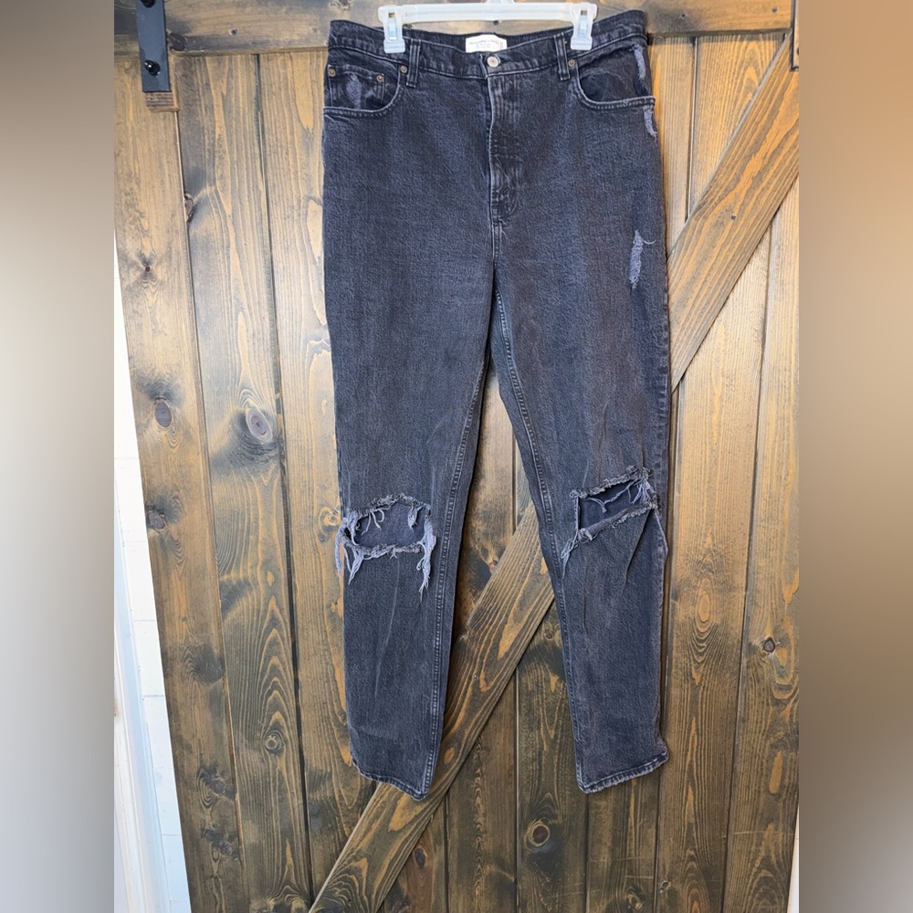 Abercrombie & Fitch The '90s Straight Ultra High Rise Jeans